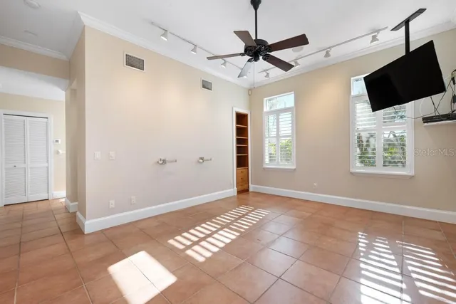 $2,799,000 | 512 77th Street, Holmes Beach, FL 34217