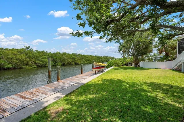 $2,799,000 | 512 77th Street, Holmes Beach, FL 34217