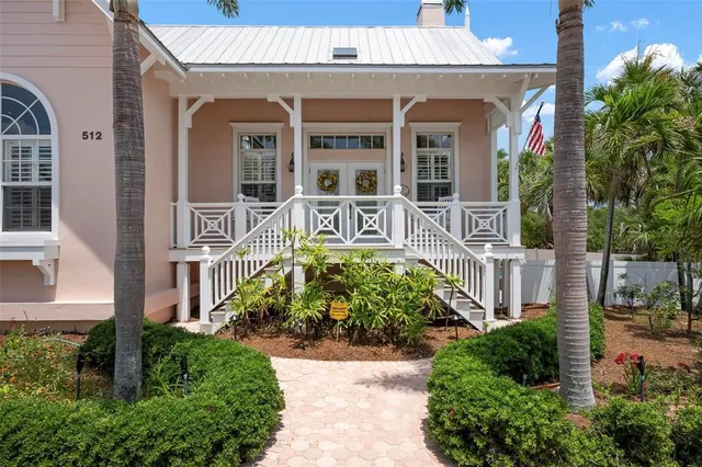 $2,799,000 | 512 77th Street, Holmes Beach, FL 34217