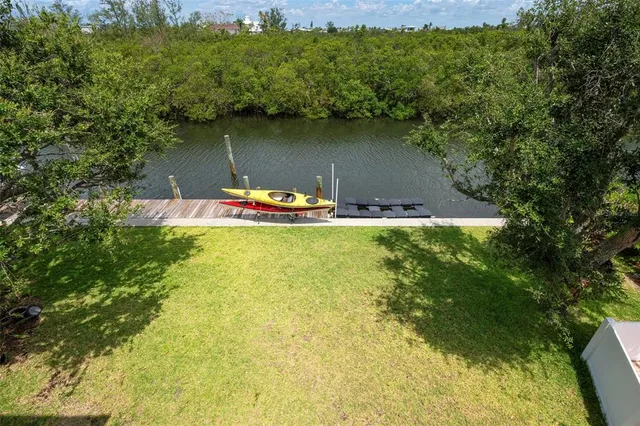 $2,799,000 | 512 77th Street, Holmes Beach, FL 34217