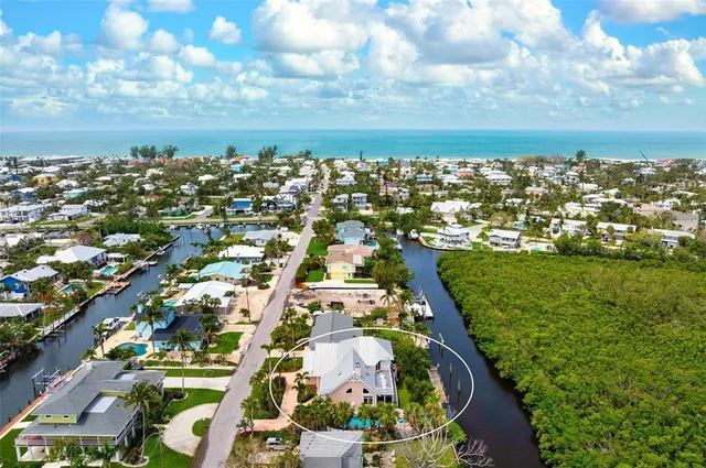 $2,799,000 | 512 77th Street, Holmes Beach, FL 34217