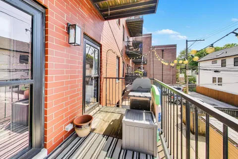 $599,000 | 4110 North Western Avenue, Unit 2S, Chicago, IL 60618