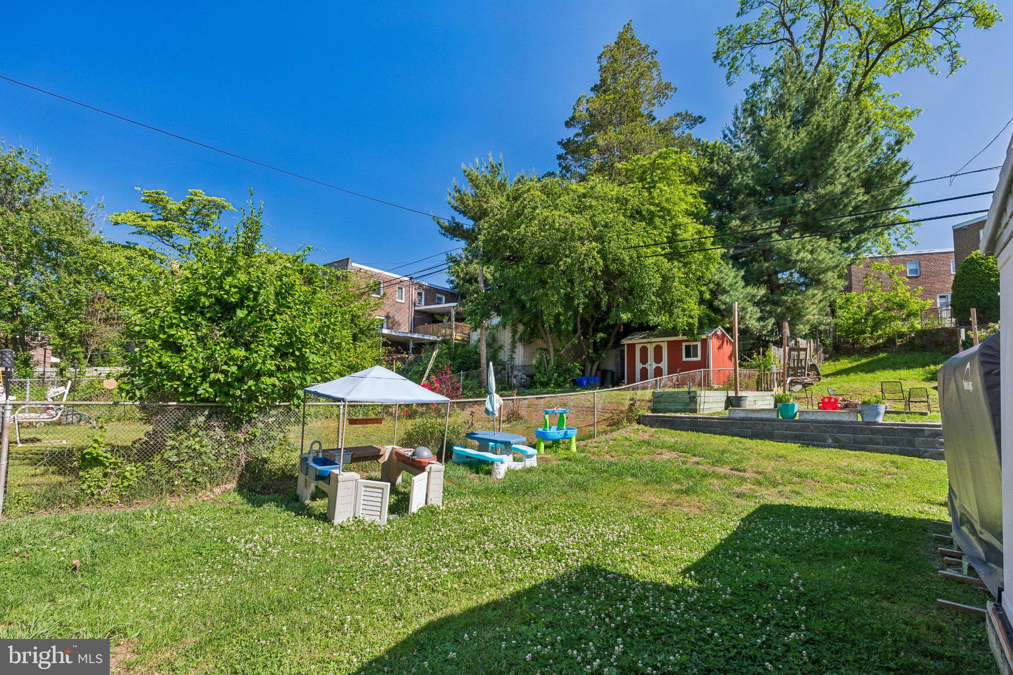 725 Hill Road Philadelphia, PA 19128 - Photo 33 of 43 a small garden covered with tall trees