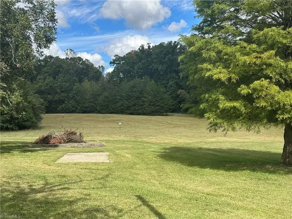 $925,000 | 8410 Linville Road, Oak Ridge, NC 27310