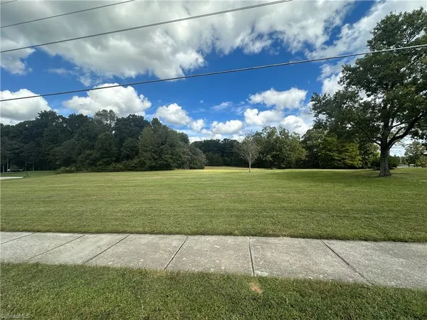 $925,000 | 8410 Linville Road, Oak Ridge, NC 27310