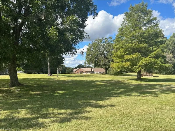 $925,000 | 8410 Linville Road, Oak Ridge, NC 27310