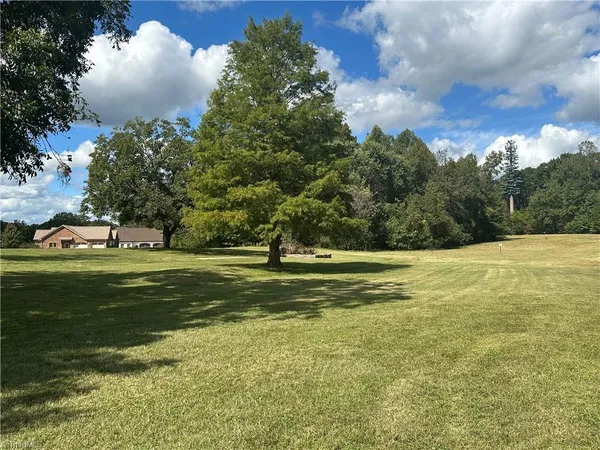 $925,000 | 8410 Linville Road, Oak Ridge, NC 27310