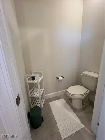 $8,900 | 3425 Hampton Boulevard, Fort Myers, FL 33905