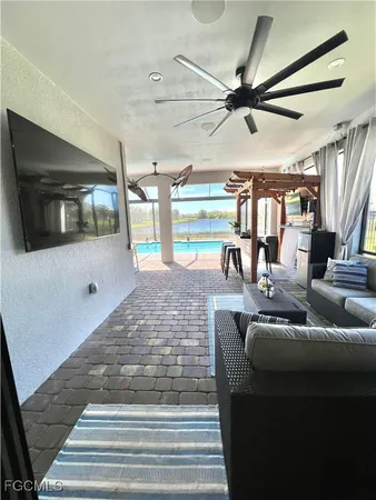 $8,900 | 3425 Hampton Boulevard, Fort Myers, FL 33905