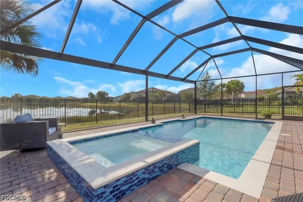 $4,900 | 3425 Hampton Boulevard, Fort Myers, FL 33905