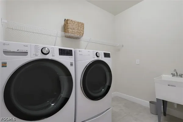 $4,900 | 3425 Hampton Boulevard, Fort Myers, FL 33905