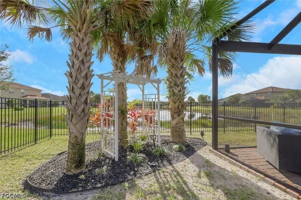 $4,900 | 3425 Hampton Boulevard, Fort Myers, FL 33905