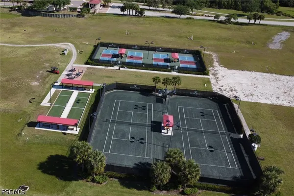 $4,900 | 3425 Hampton Boulevard, Fort Myers, FL 33905