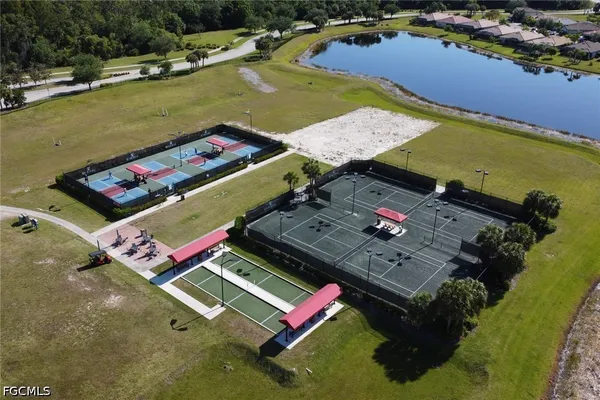 $4,900 | 3425 Hampton Boulevard, Fort Myers, FL 33905