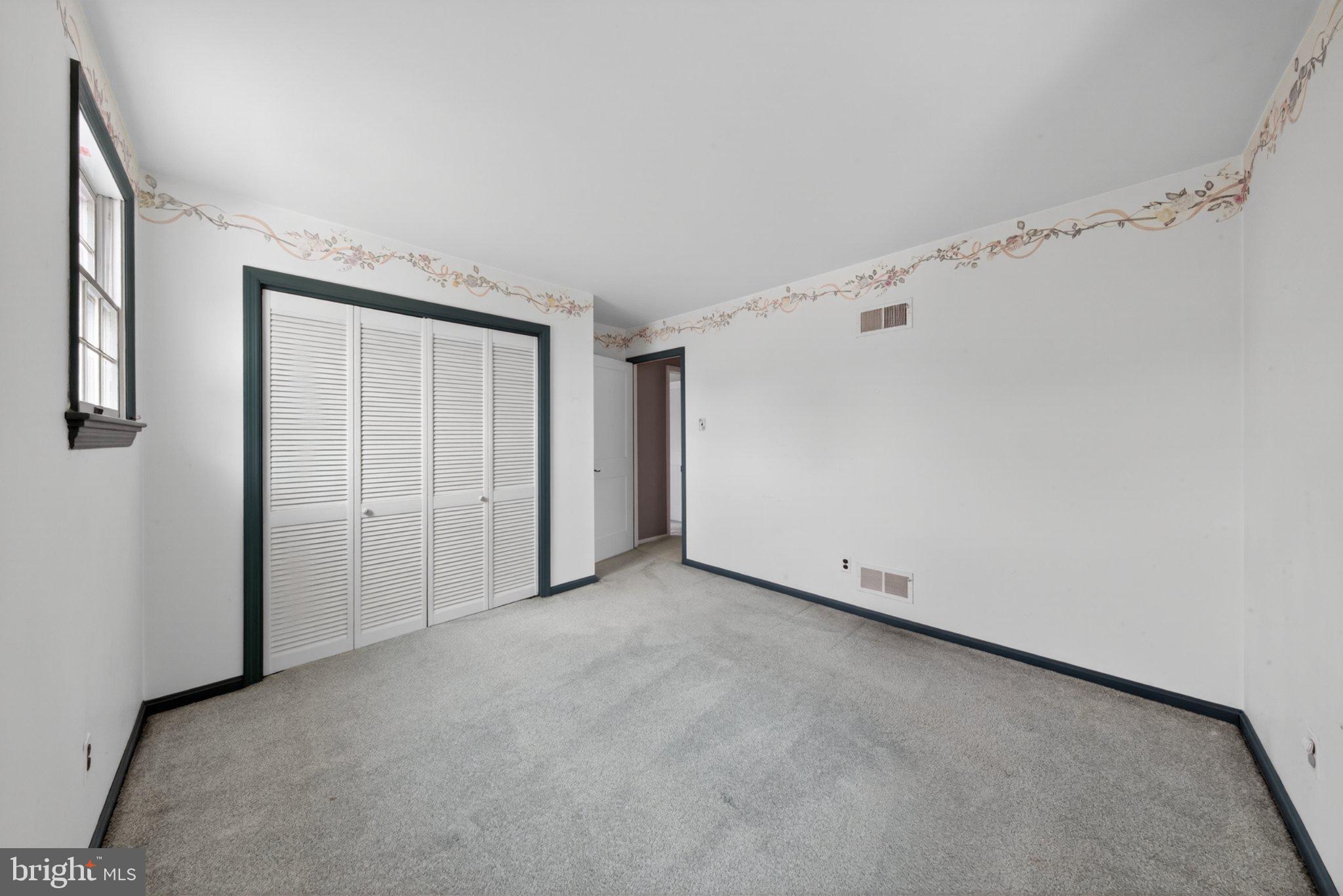 1020 Jeffrey Road Wilmington, DE 19810 - Photo 70 of 108 Spacious room with charming details.
