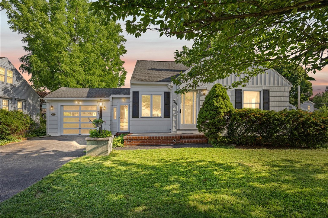 211 Heberle Road Irondequoit, NY 14609 - Photo 2 of 30