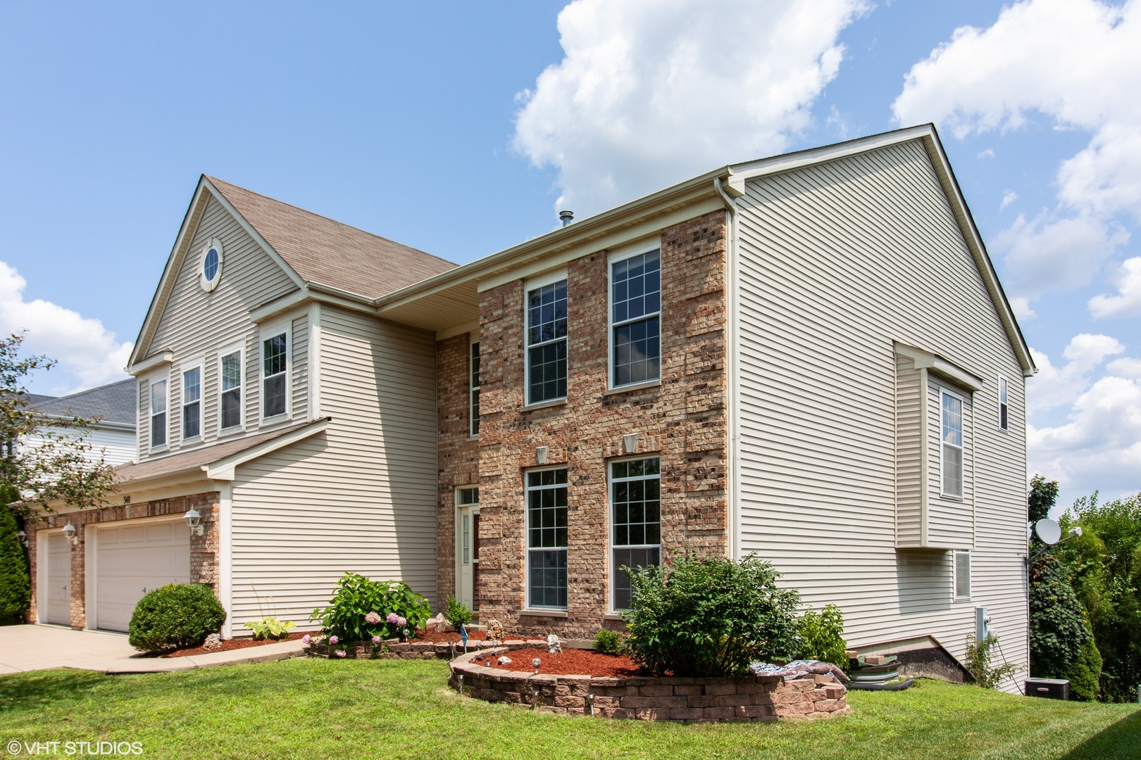 348 Stonegate Road Bolingbrook, IL 60440 - Photo 2 of 30
