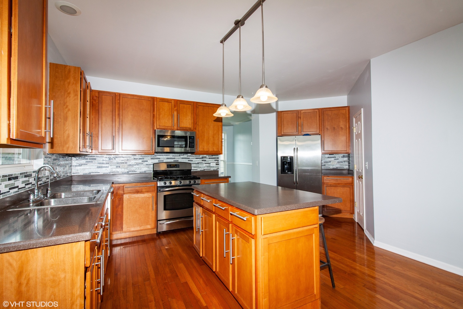348 Stonegate Road Bolingbrook, IL 60440 - Photo 6 of 30