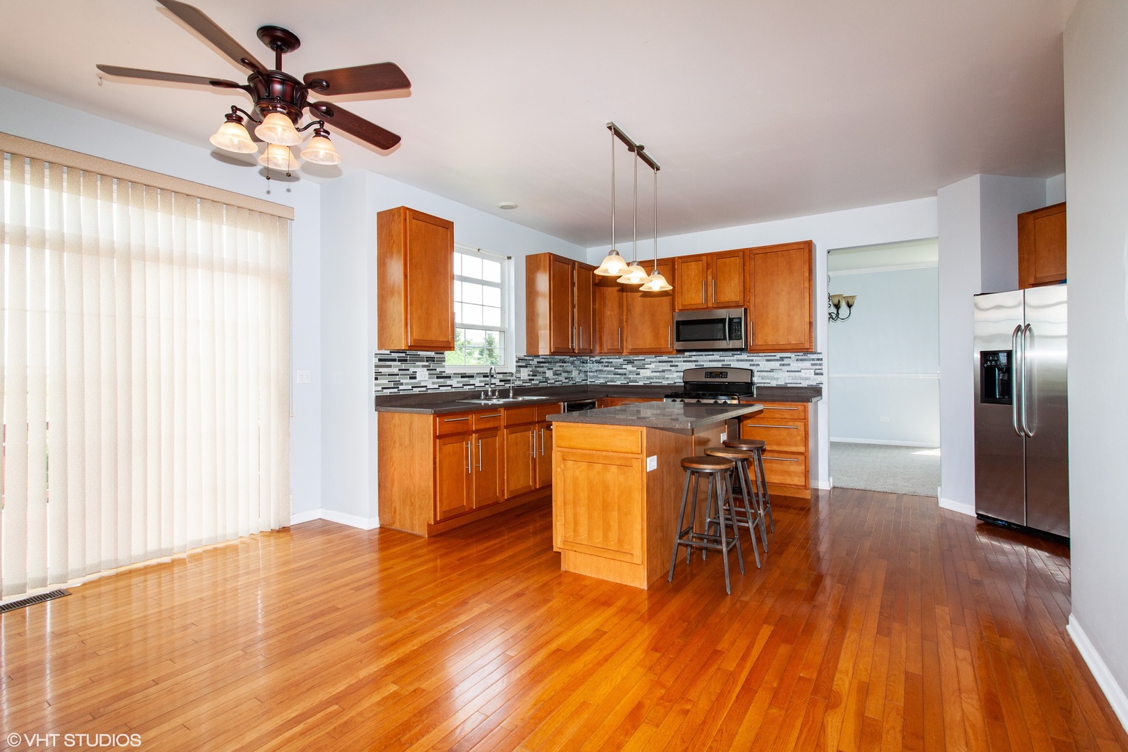 348 Stonegate Road Bolingbrook, IL 60440 - Photo 7 of 30