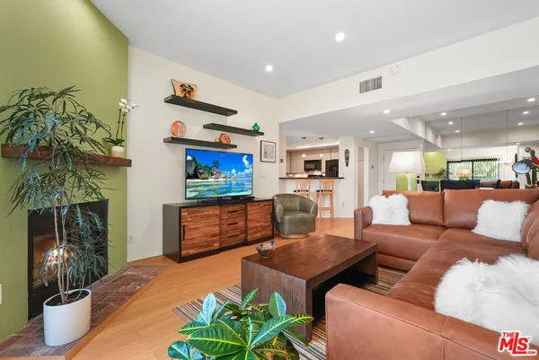 $719,000 | 8160 Manitoba Street, Unit 113, Playa del Rey, CA 90293