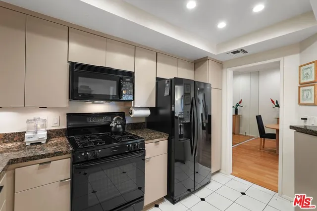 $729,900 | 8160 Manitoba Street, Unit 113, Playa del Rey, CA 90293