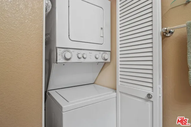 $729,900 | 8160 Manitoba Street, Unit 113, Playa del Rey, CA 90293