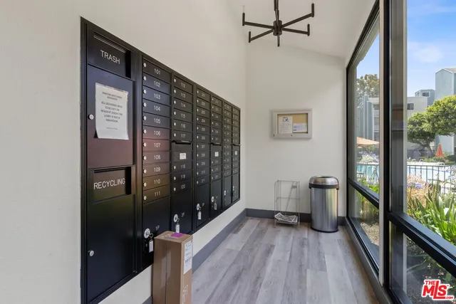 $729,900 | 8160 Manitoba Street, Unit 113, Playa del Rey, CA 90293