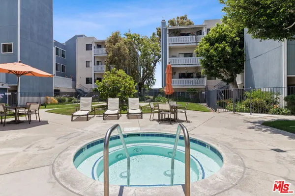 $719,000 | 8160 Manitoba Street, Unit 113, Playa del Rey, CA 90293