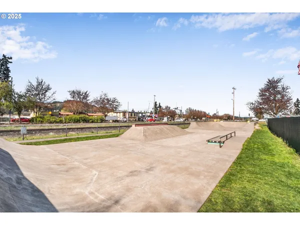 $559,900 | 51094 Southwest Amsterdam Lane, Scappoose, OR 97056