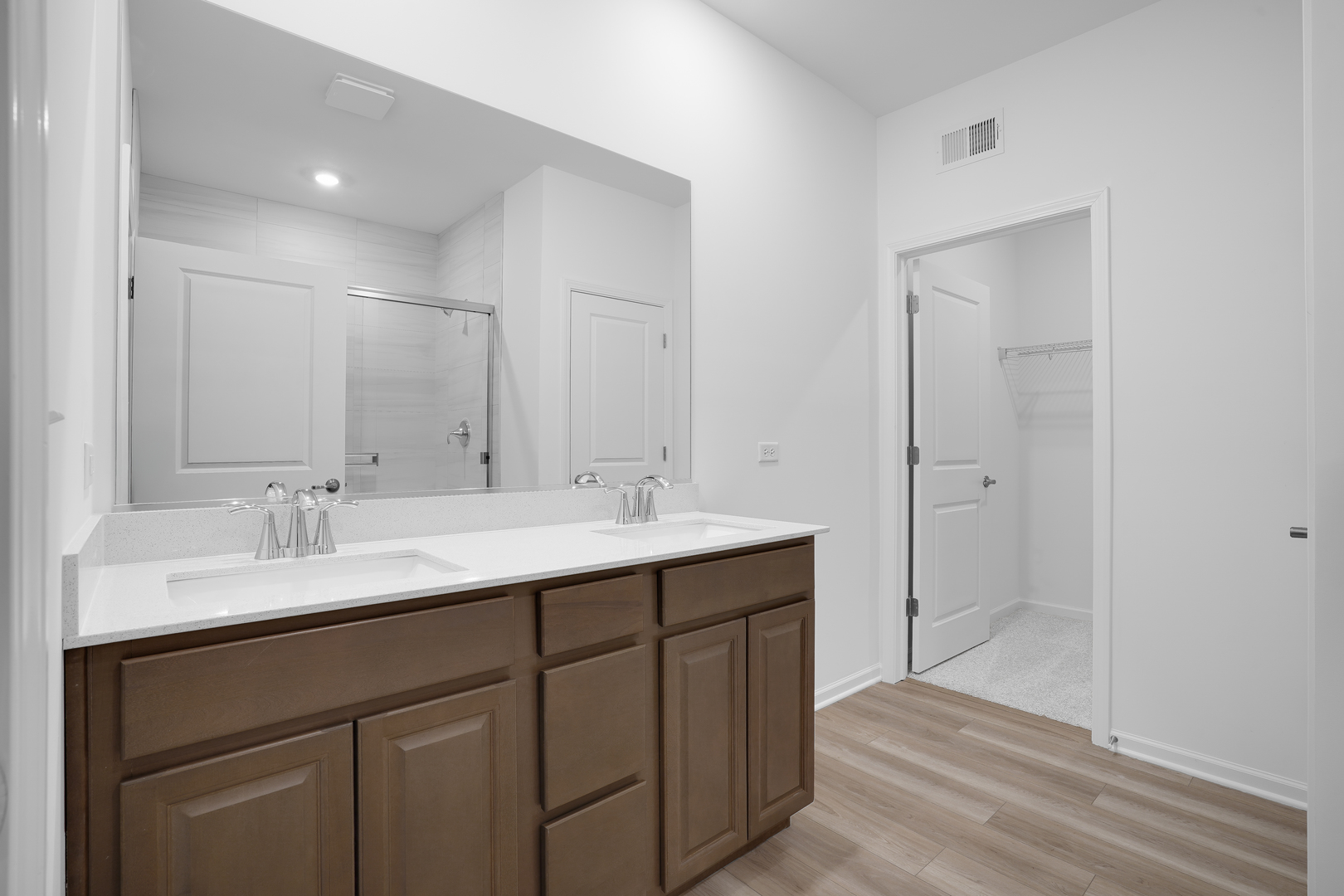 10392 Mey Road Huntley, IL 60142 - Photo 8 of 45 Gallery Image 8