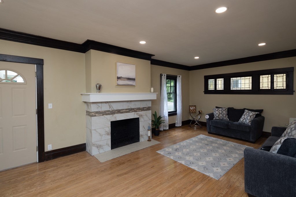 2 Trafalgar Street Rochester, NY 14619 - Photo 16 of 47