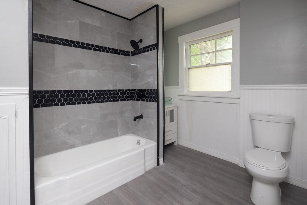 2 Trafalgar Street Rochester, NY 14619 - Photo 32 of 47