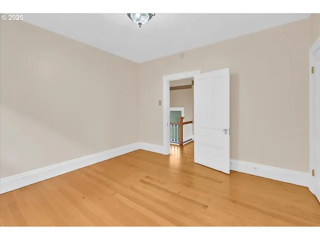 a en suite bathroom with a sink a mirror a bathtub and shower