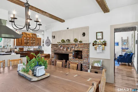 $1,350,000 | 20 Head Of Meadow Road, Newtown, CT 06470