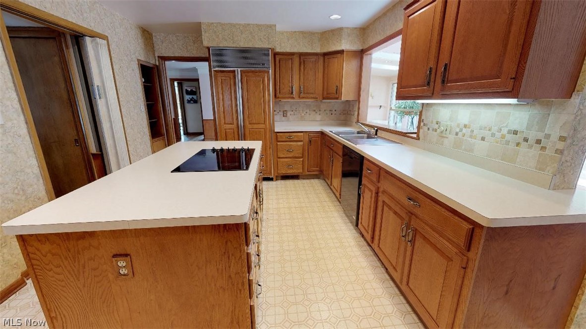 4892 Countryside Road Lyndhurst, OH 44124 - Photo 13 of 24