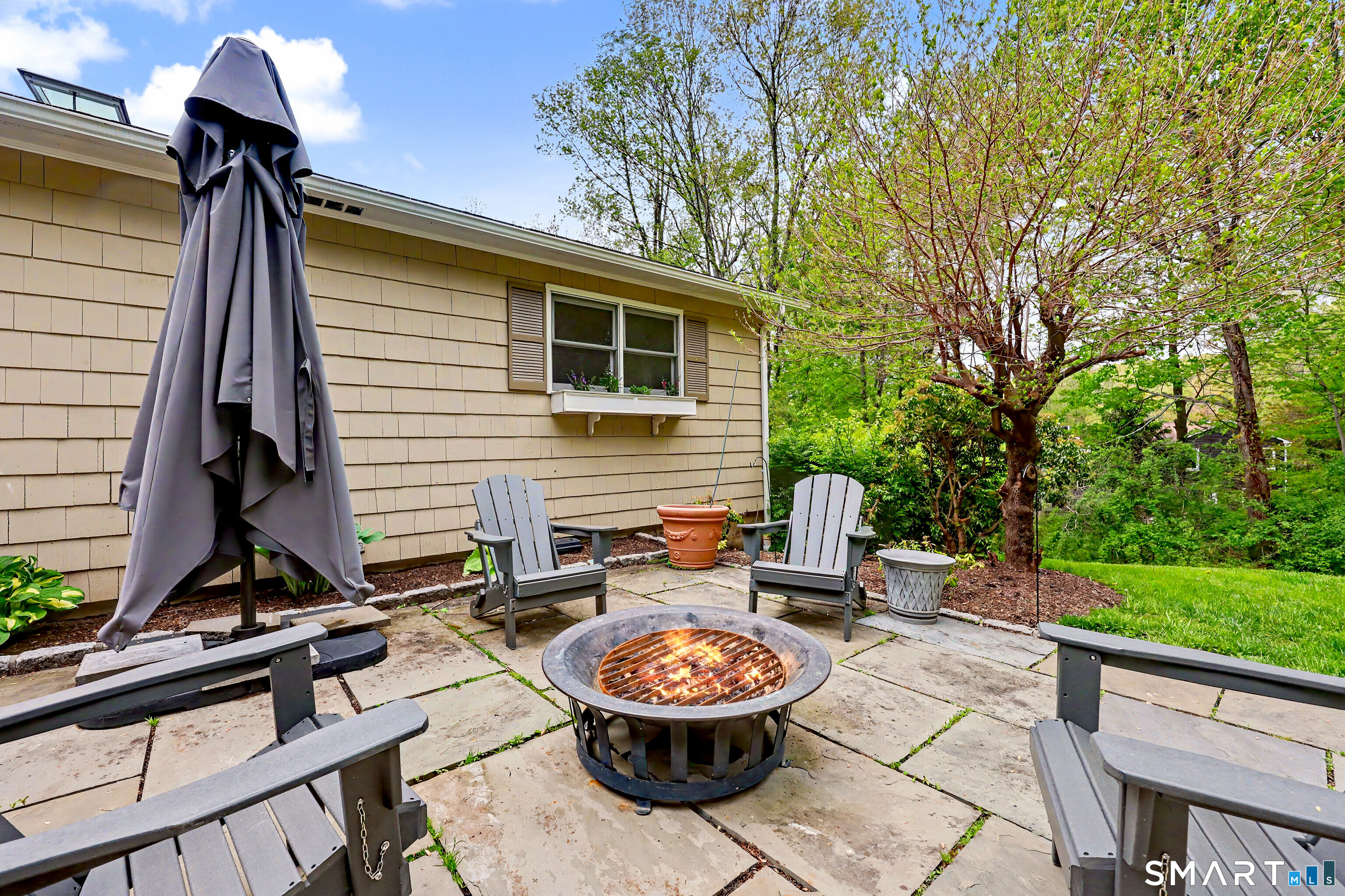 46 Todds Road Ridgefield, CT 06877 - Photo 30 of 35 Enjoy the peace and privacy.