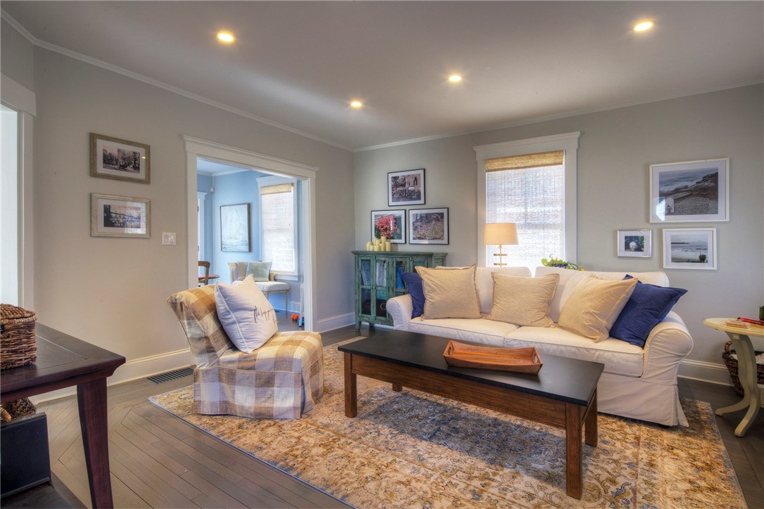 96 3rd Street Newport, RI 02840 - Photo 8 of 27