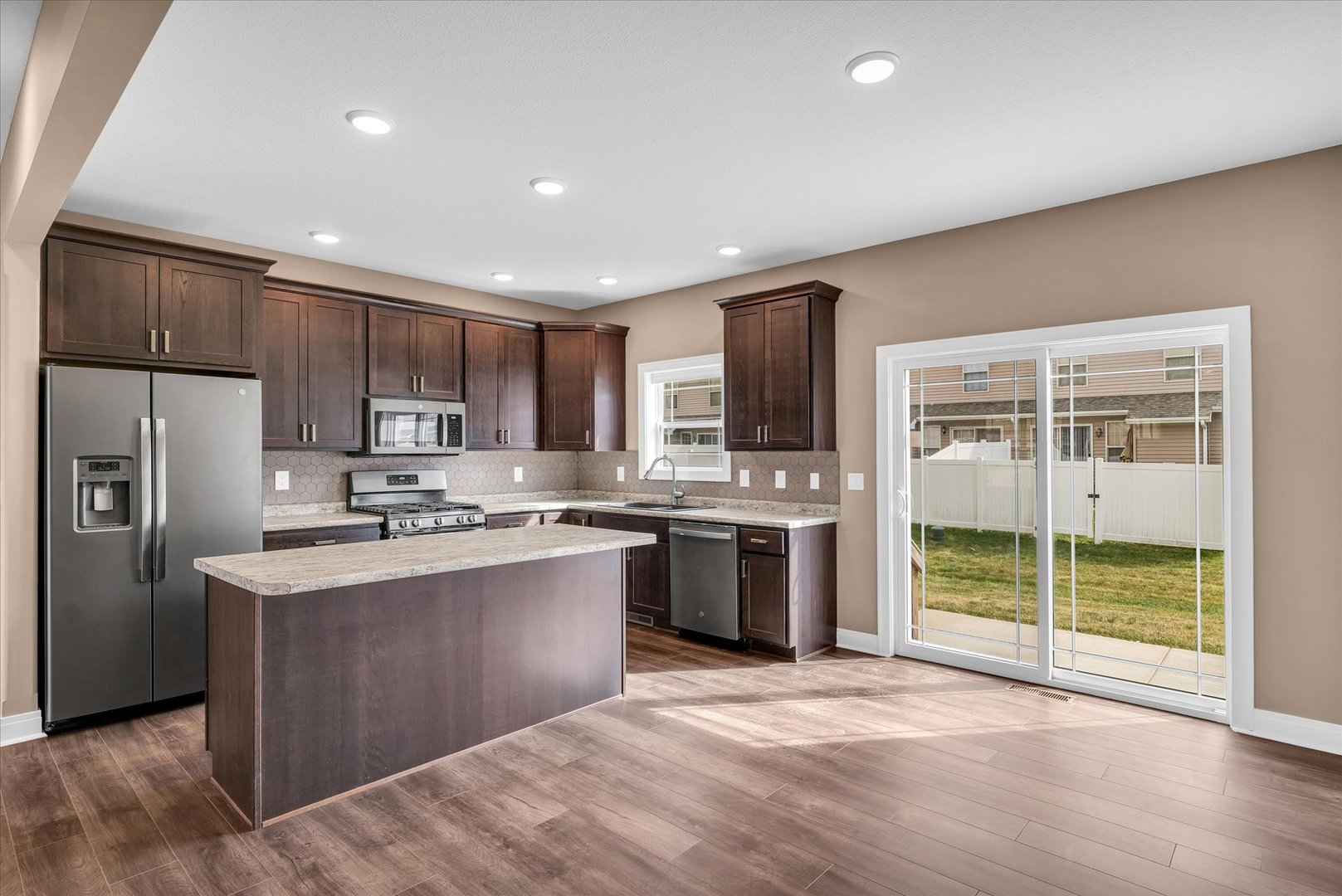 3409 Boulder Ridge Drive Champaign, IL 61822 - Photo 7 of 40 Gallery Image 7