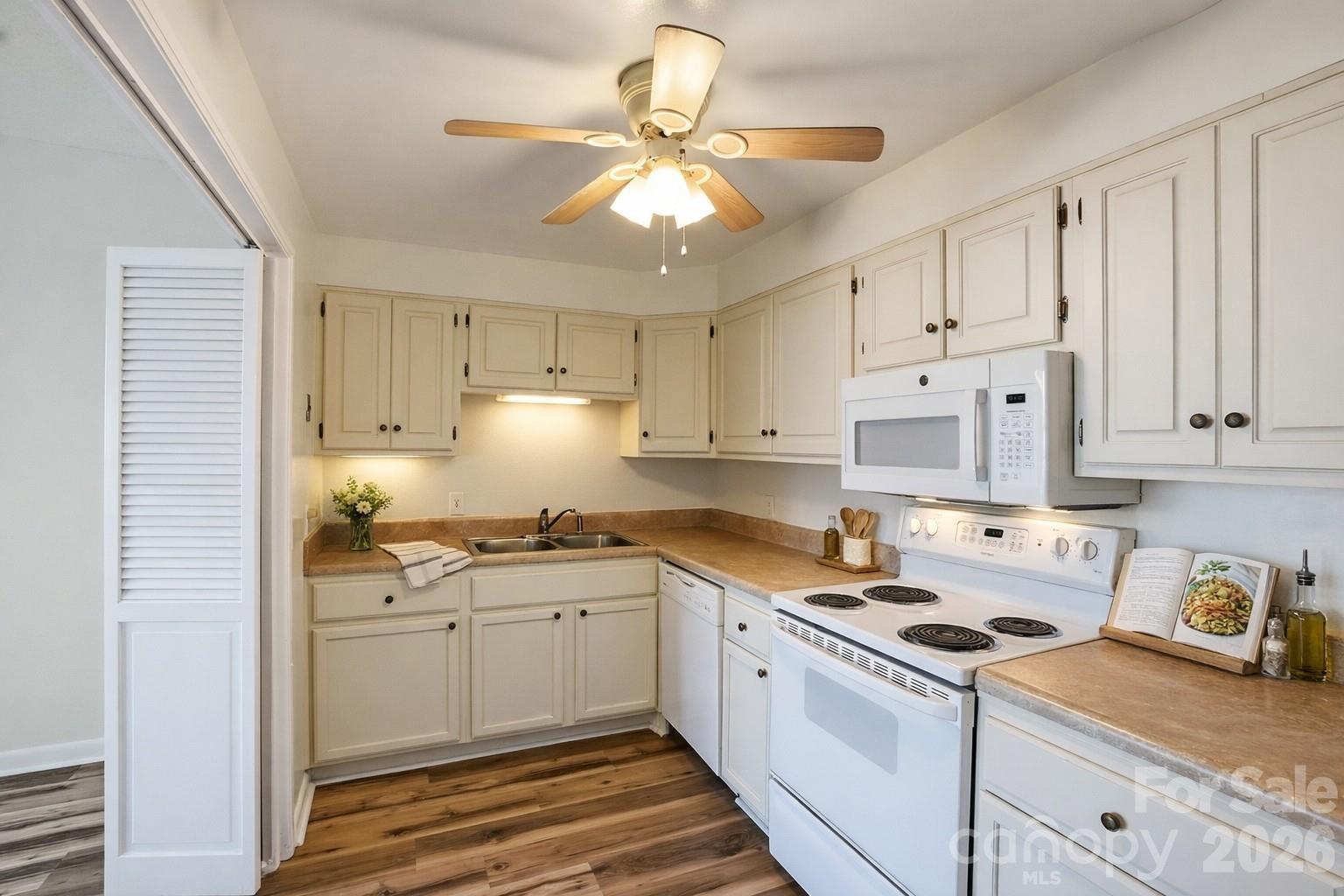 1300 Reece Road, Unit 312 Charlotte, NC 28209 - Photo 11 of 22