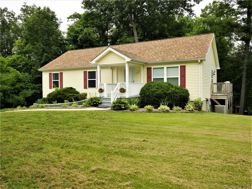 28 Country Road Hendersonville, NC 28791 - Photo 1 of 33 Gallery Image 1