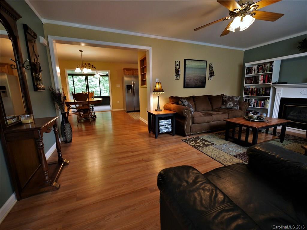 28 Country Road Hendersonville, NC 28791 - Photo 2 of 33 Gallery Image 2