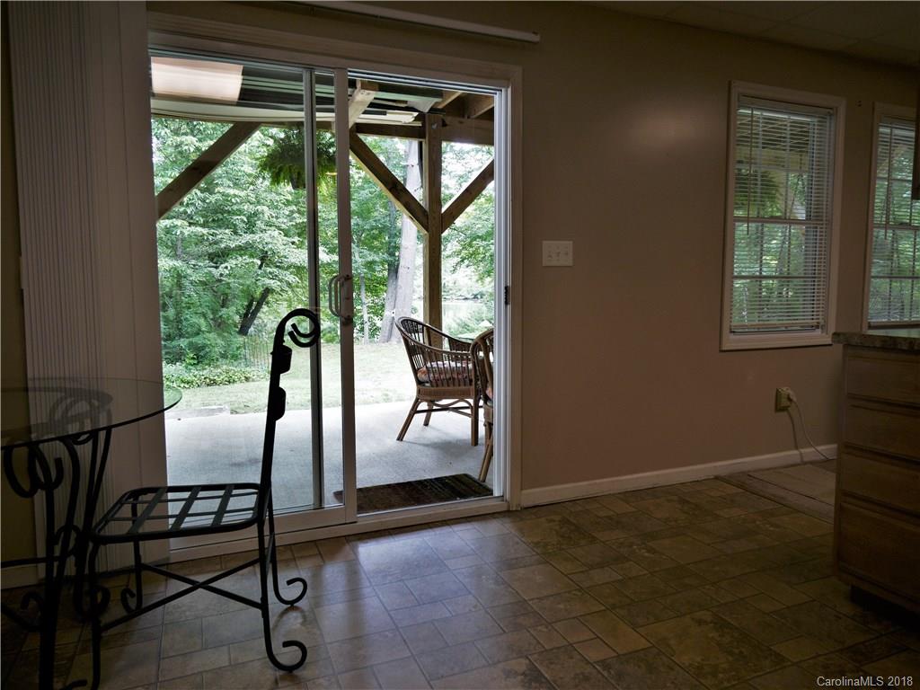 28 Country Road Hendersonville, NC 28791 - Photo 24 of 33 Gallery Image 24