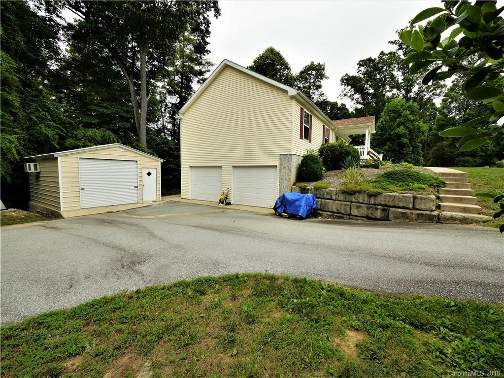 28 Country Road Hendersonville, NC 28791 - Photo 32 of 33 Gallery Image 32