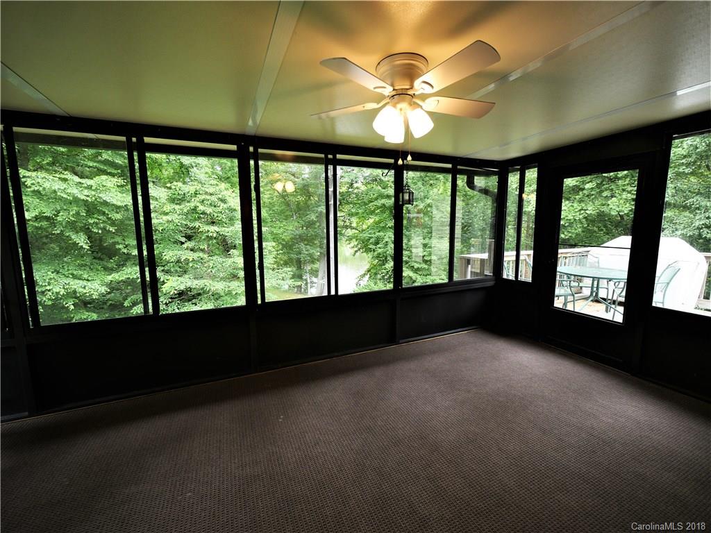 28 Country Road Hendersonville, NC 28791 - Photo 10 of 33 Gallery Image 10