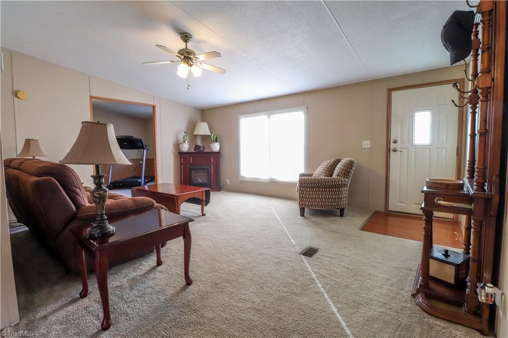 229 Monarch Road Summerfield, NC 27358 - Photo 4 of 40 Gallery Image 4