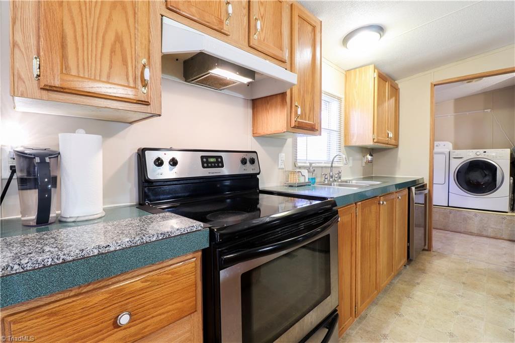229 Monarch Road Summerfield, NC 27358 - Photo 9 of 40 https://triad.mlsmatrix.com/Matrix/MediaManager/ShowImage.aspx?tbl=9&mtid=1&tmui=39888498&mf=PU6977080&w=128&h=96&q=99&md=0001-01-01%2000:00:00.000