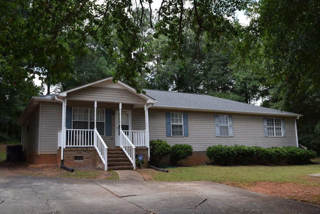 1807-1809 East Calhoun Street Anderson, SC 29621 - Photo 2 of 23 Gallery Image 2