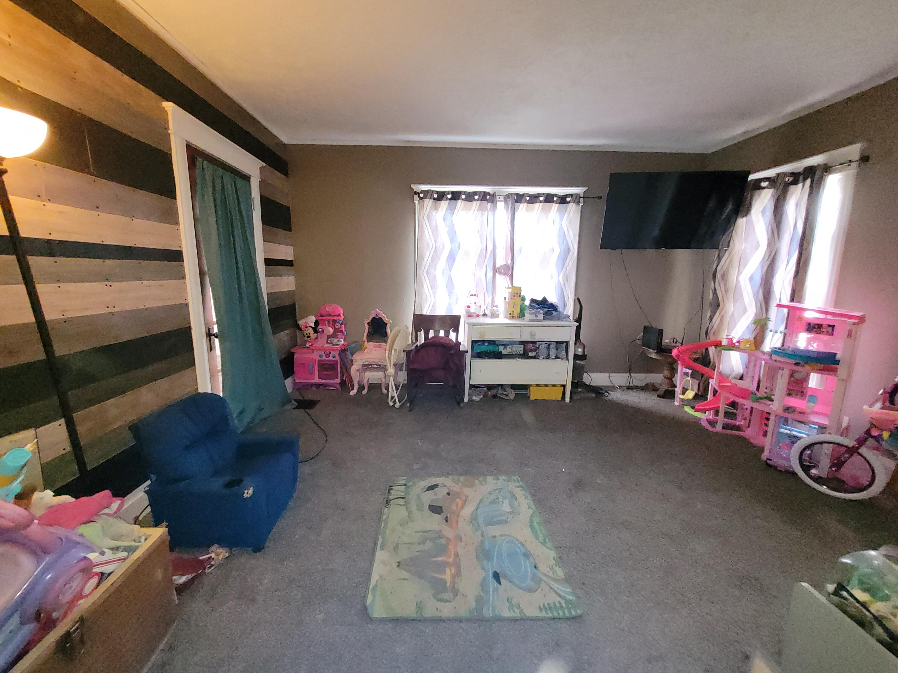 322 West Street Three Rivers, MI 49093 - Photo 11 of 22 20240319_161956