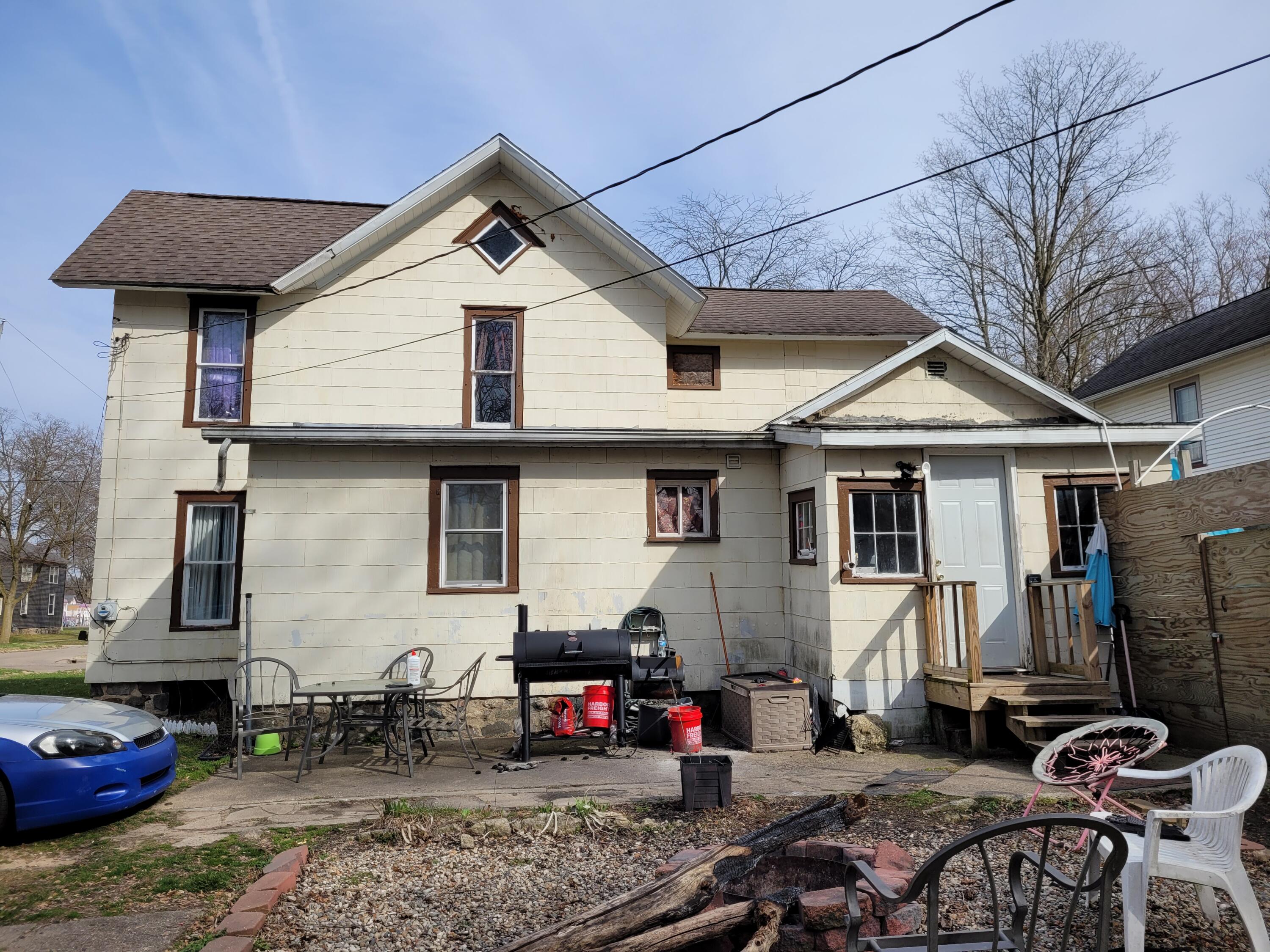 322 West Street Three Rivers, MI 49093 - Photo 4 of 22 20240319_162444