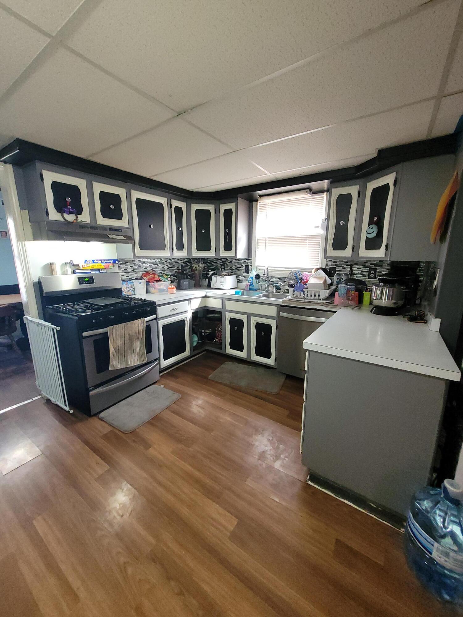 322 West Street Three Rivers, MI 49093 - Photo 7 of 22 20240319_162135
